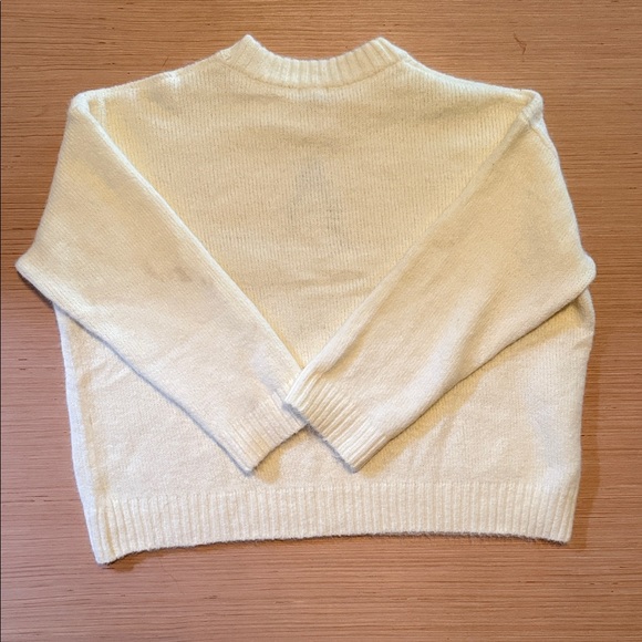 Wild Fable Cream Sweater with Black Star - Picture 3 of 5